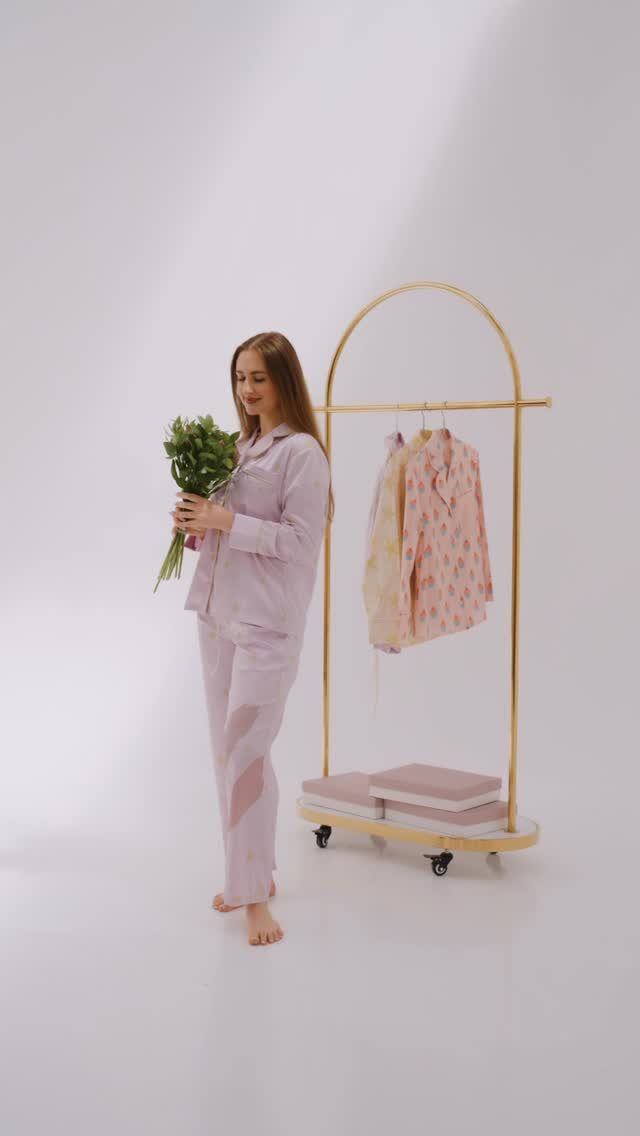 Instagram post from dream_wear.ae. This post is in position 1.