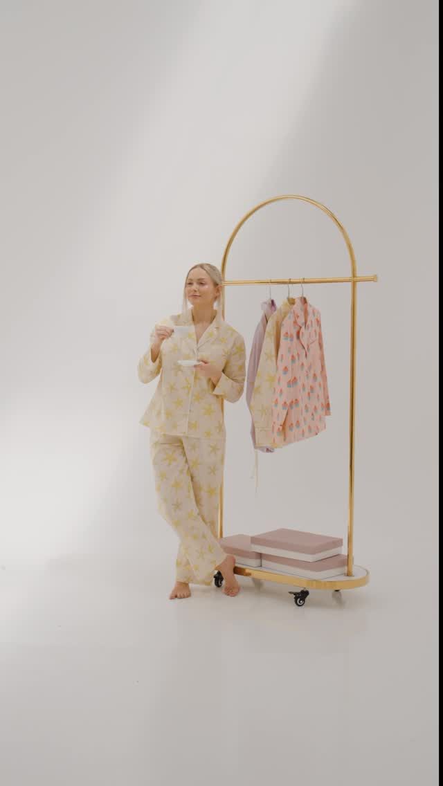 Instagram post from dream_wear.ae. This post is in position 3.